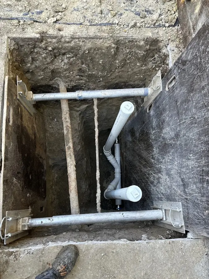 Experienced plumber completing Gas Line Repair work in Ohioville